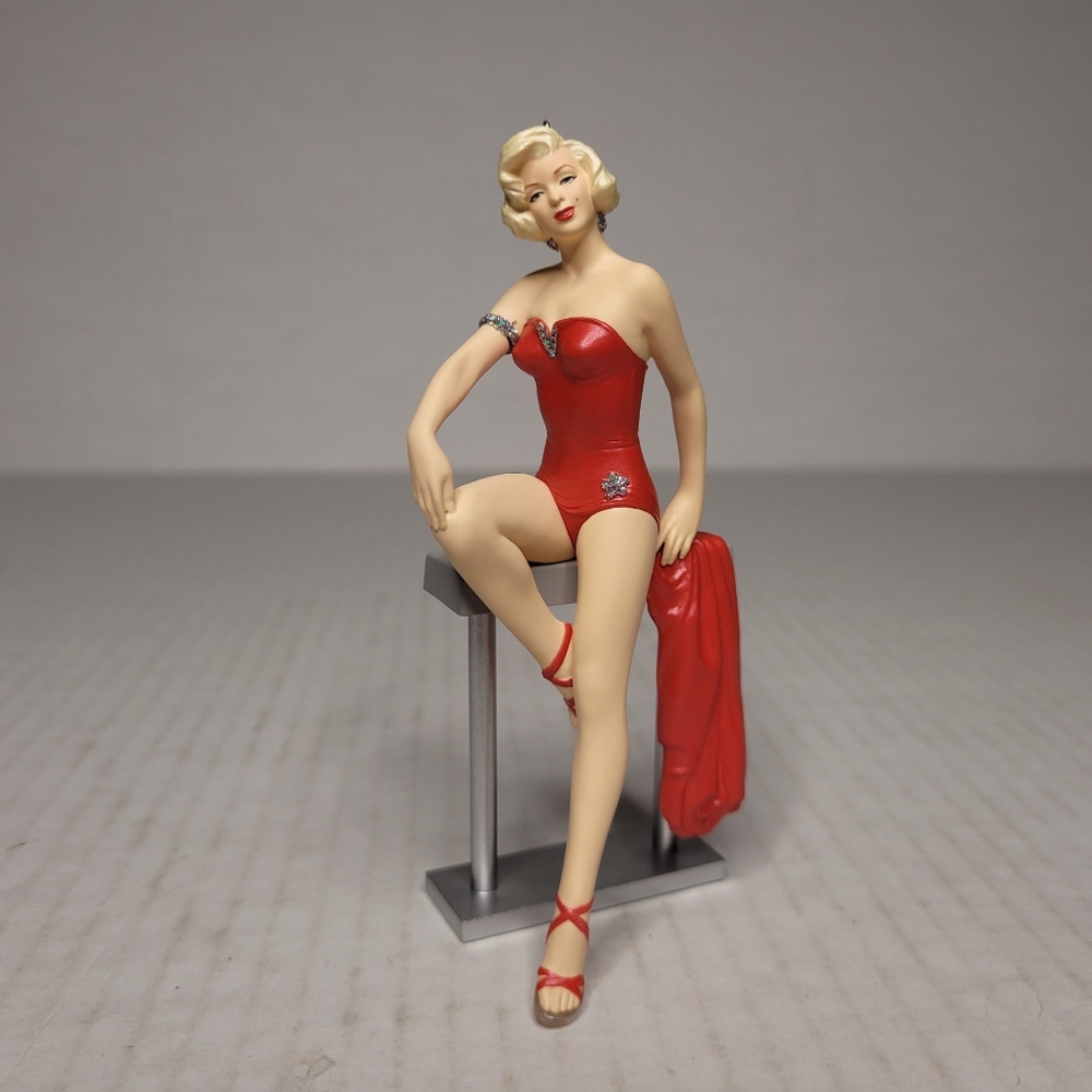 Hallmark Ornaments Marilyn Monroe 1999 - Picture 3 of 5